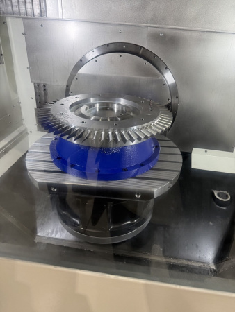 CFM63 пятиосевой высокоскоростной вертикально-фрезерный обрабатывающий центр