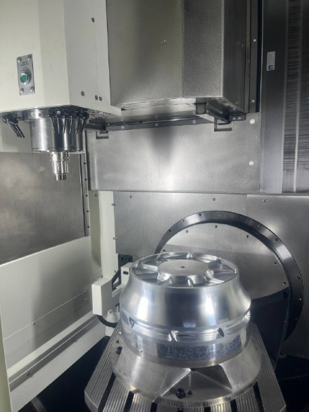 CFM63 пятиосевой высокоскоростной вертикально-фрезерный обрабатывающий центр